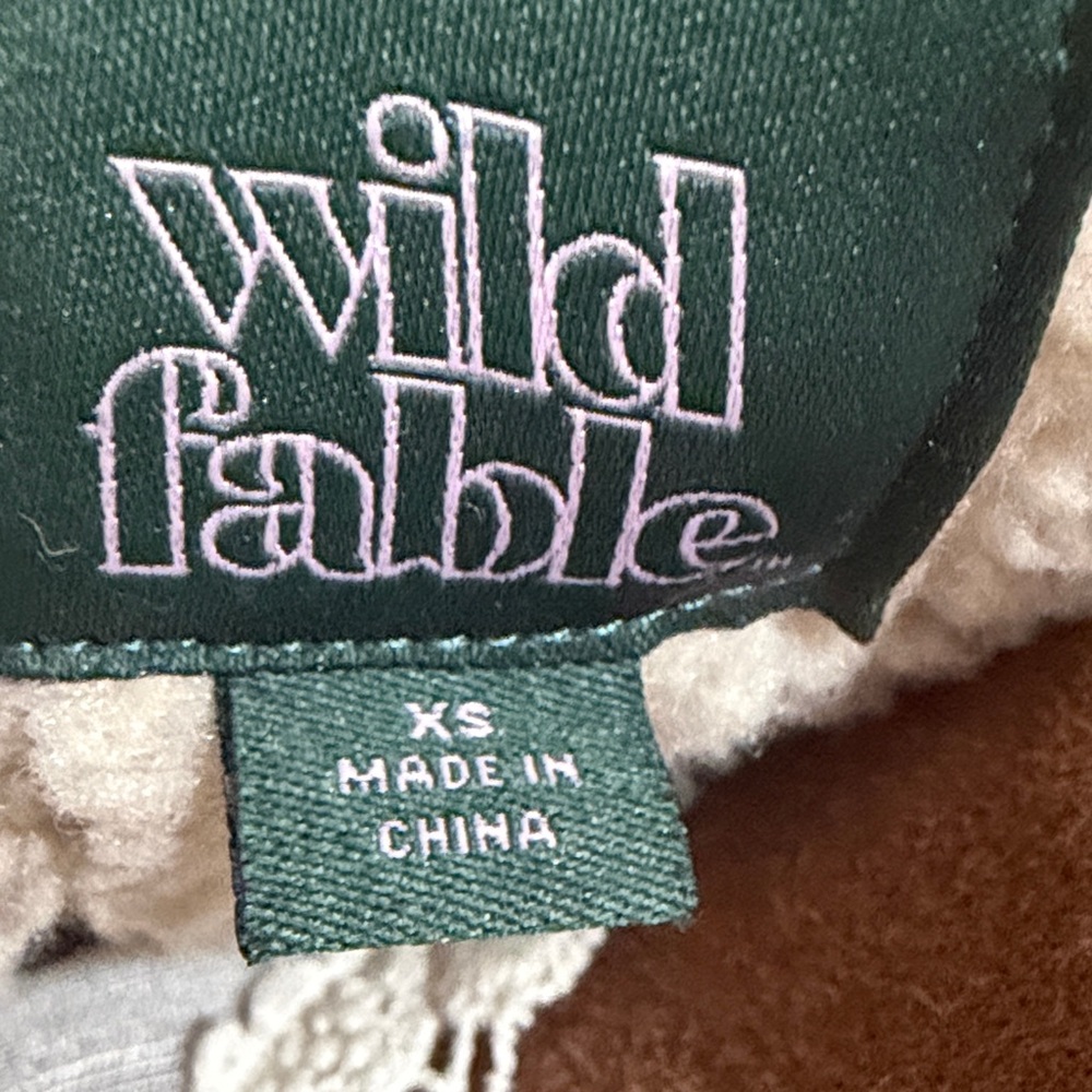 Wild Fable Faux Fur /Leather Brown Button Up Jacket with Cream Interior - Picture 2 of 6